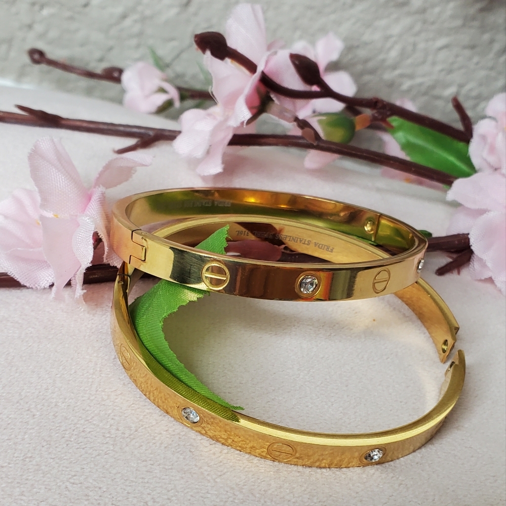 Beautiful stainless steel bracelet Gold Color - Picture 5 of 9